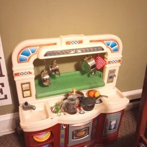 Play kitchen